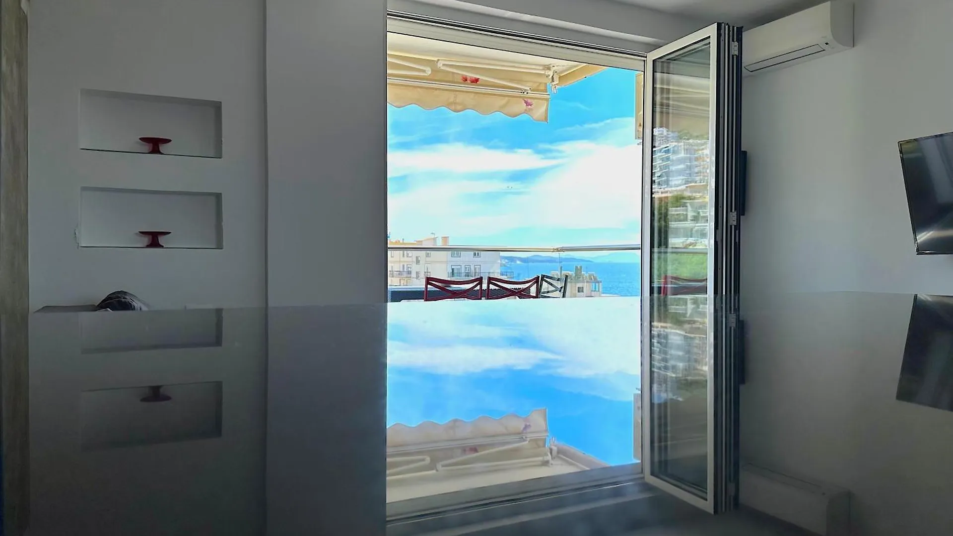 Blue Horizon, Seaview Apartment Sarandë